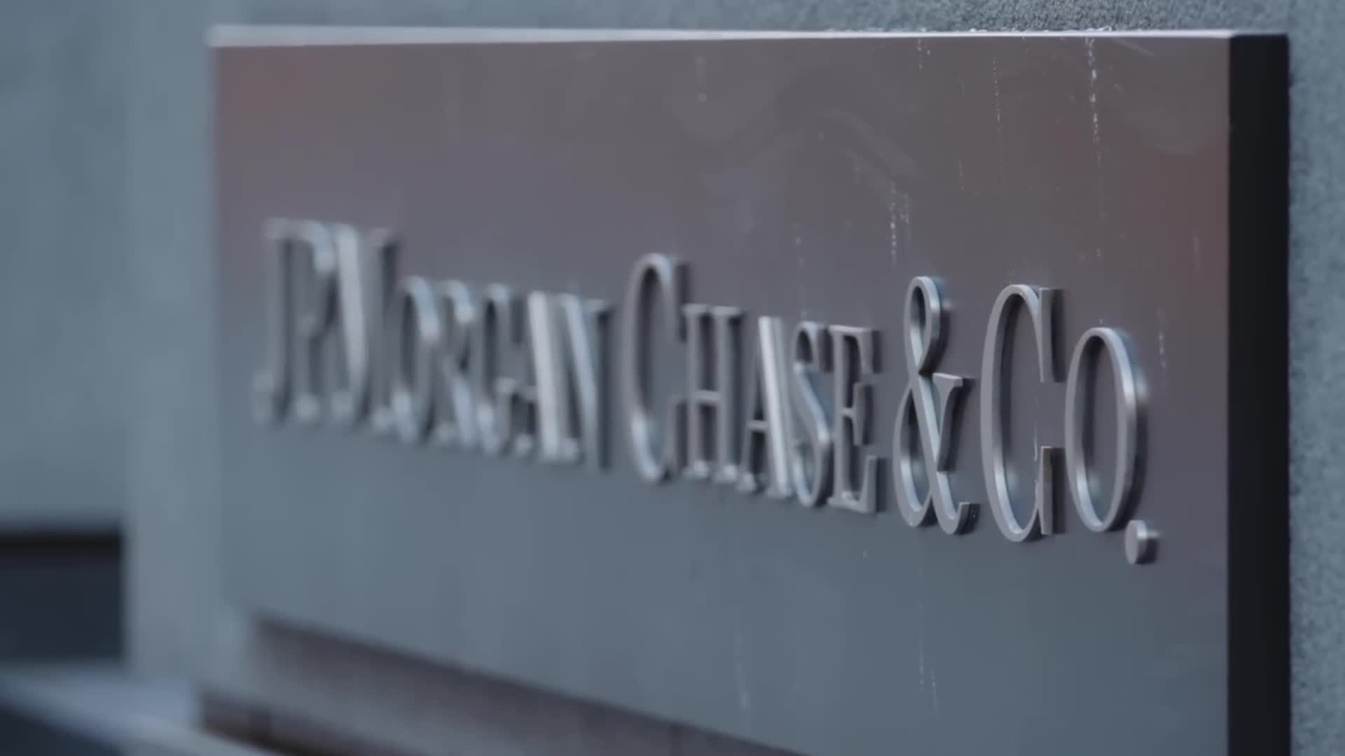 Nside JPMorgan Chase's New Office