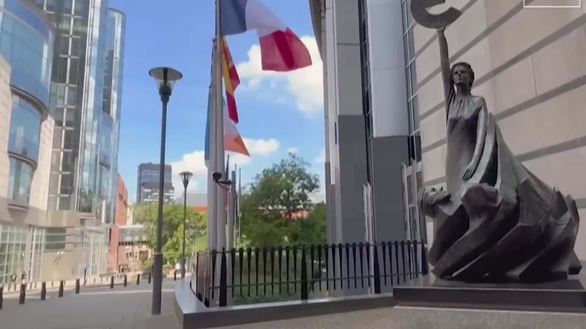(AMF) Marie Anne Barbat Layani